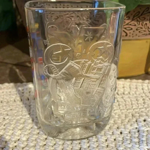 Walt Disney World 2000 Celebration Glass - Picture 2 of 10
